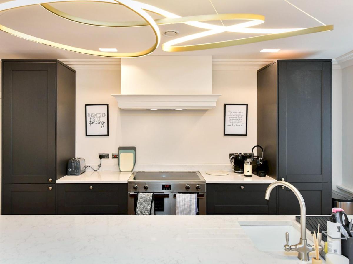Pass The Keys Beautiful 2 Bed Apartment With Parking In The Bay Кардифф Экстерьер фото